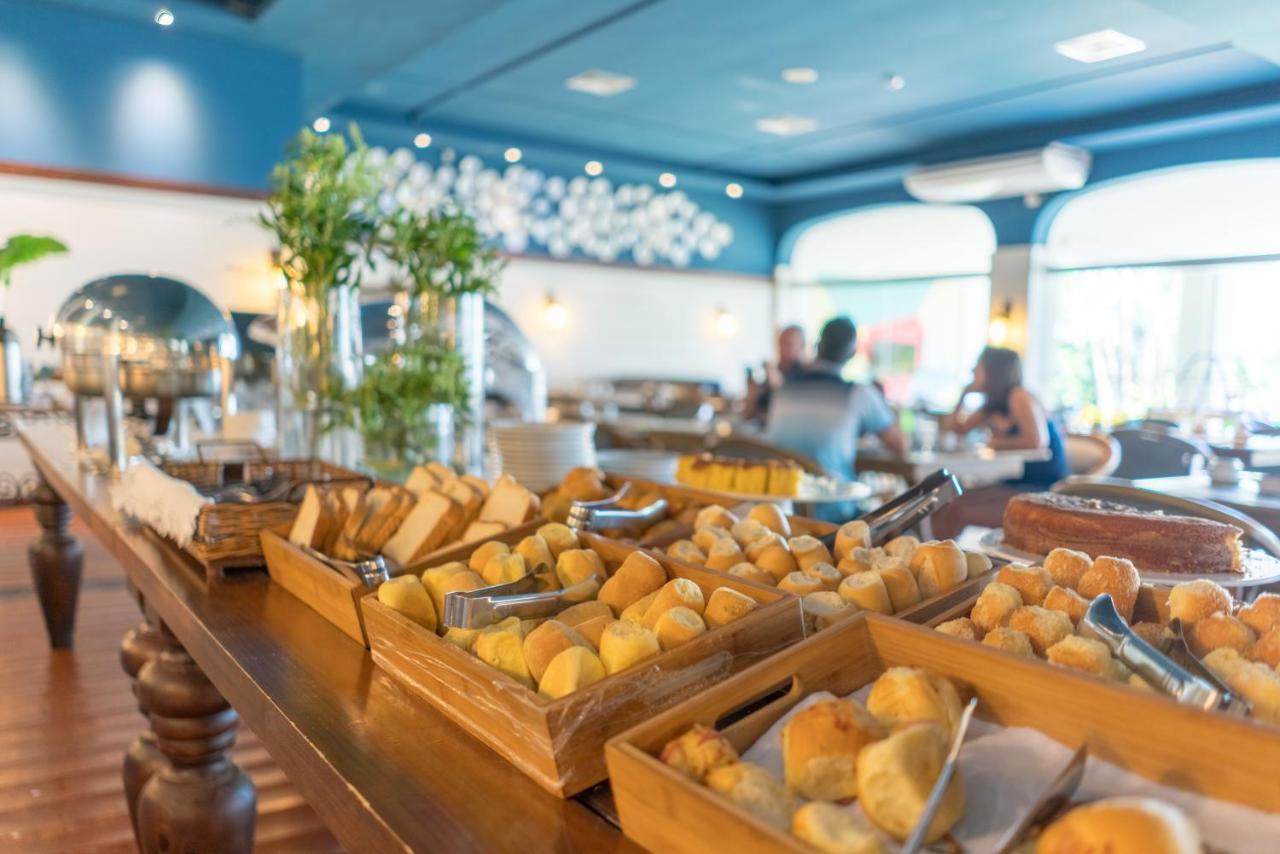 Hotel Blue Tree Towers Sao Luis Exterior foto A buffet at a restaurant